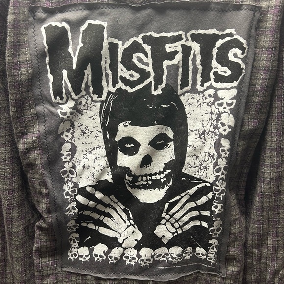 UPCYCLED one of a kind, Misfits Rocker Music Patch Button Down Shirt - Picture 2 of 2